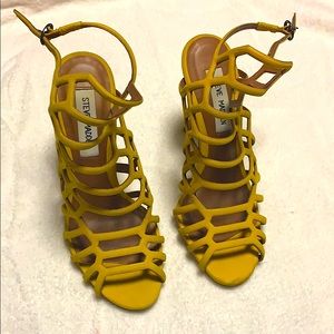 Steve Madden Slithur sandals